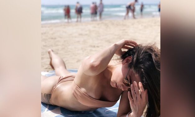 Beautiful Transwoman with a great cock!
