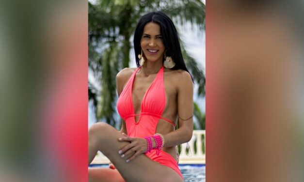 Summer sun with transgirl Antonella
